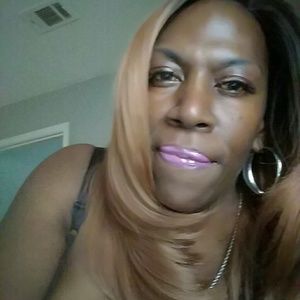 Meet your Posher, Beverly